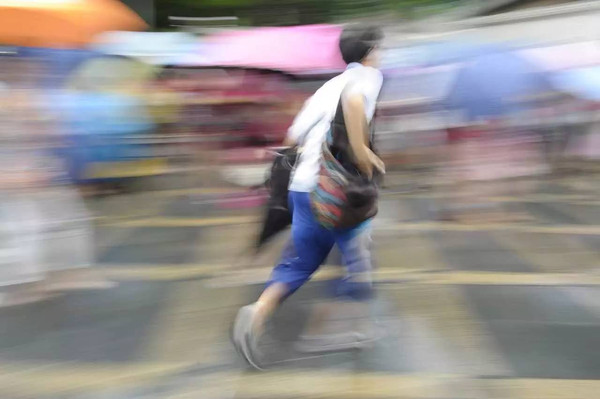 廣州暴雨突襲，高考繼續(xù)_除濕機廠家